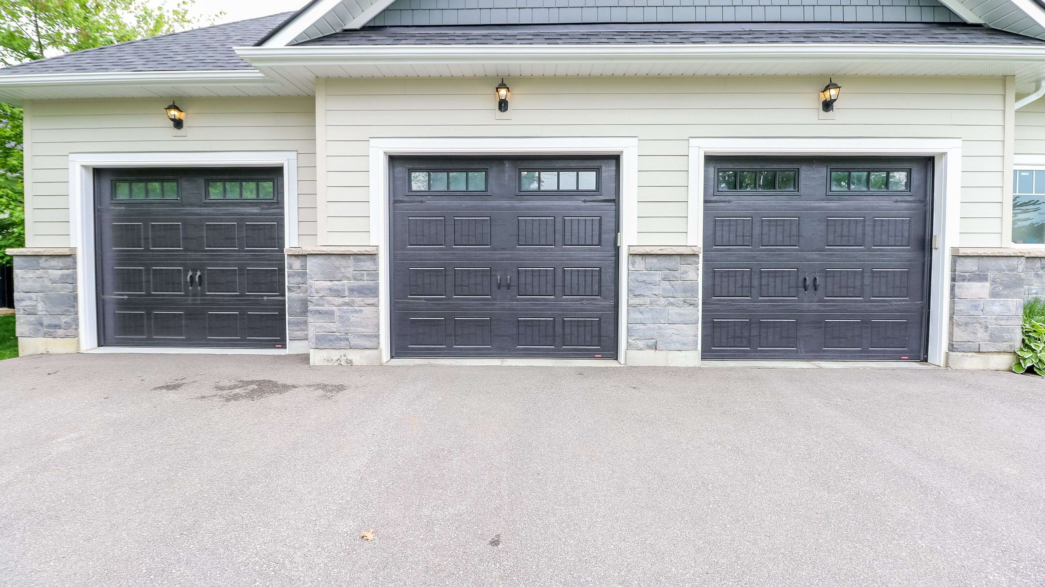 Severn, ON L3V 0C2,2066 Elana DR