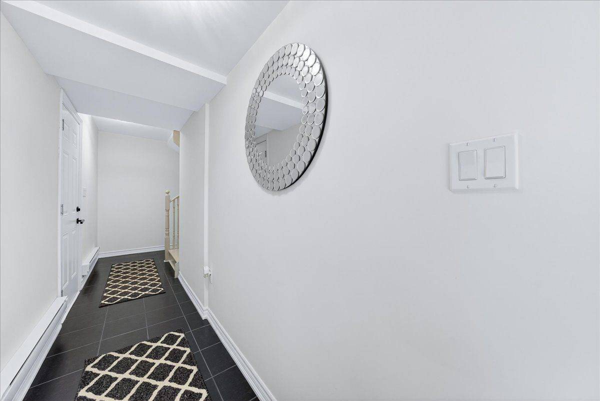 Barrie, ON L9J 0C2,41 Pumpkin Corner CRES #4