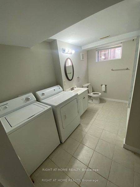 Barrie, ON L4N 9Z3,35 Ginger DR