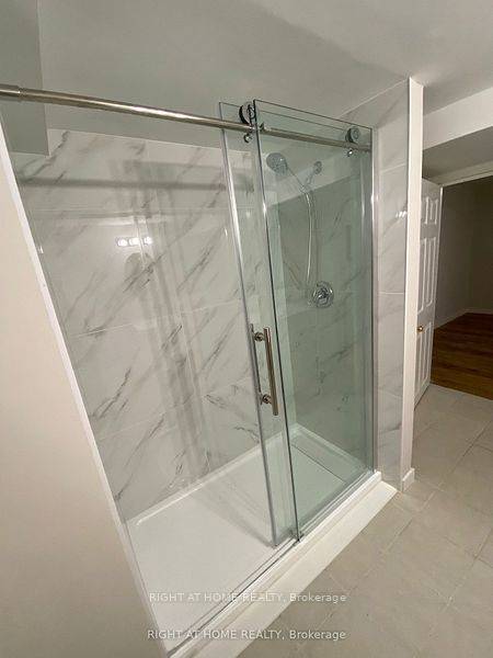 Barrie, ON L4N 9Z3,35 Ginger DR