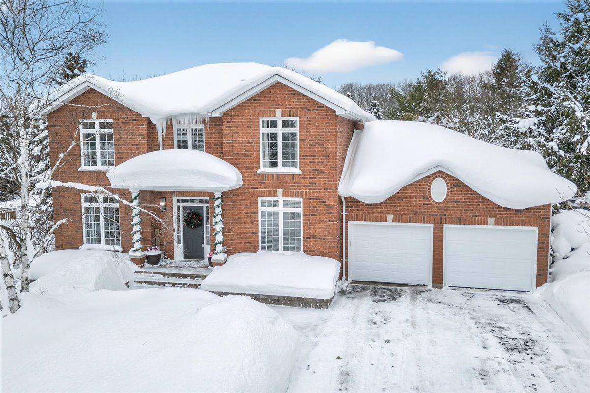 Springwater, ON L9X 0J4,2 Forest Hill DR