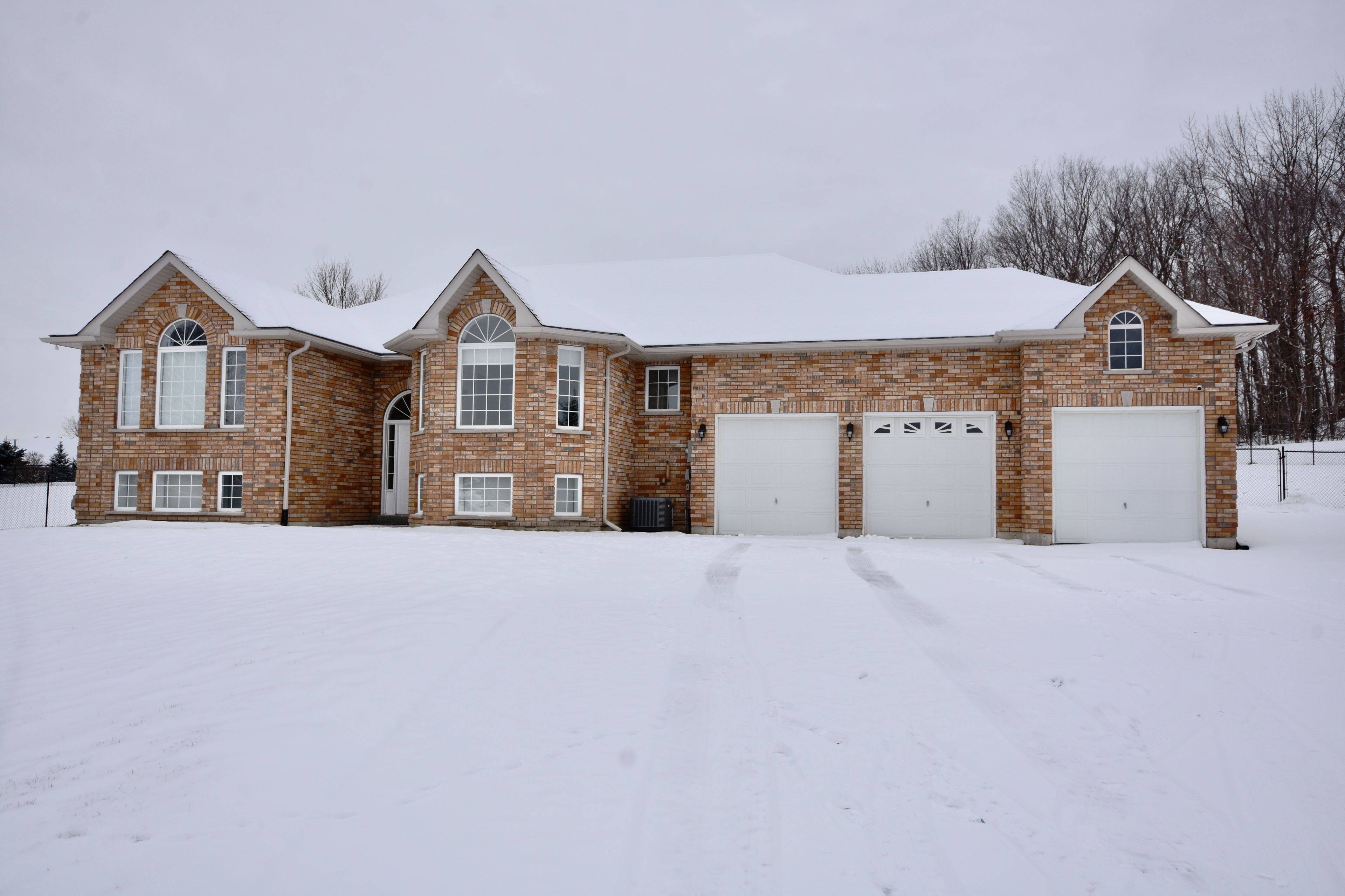 Severn, ON L3V 6H4,1348 Hawk Ridge CRES