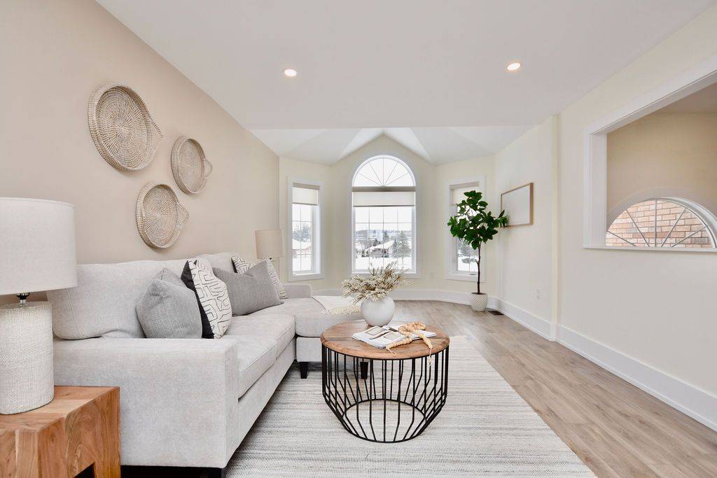 Severn, ON L3V 6H4,1348 Hawk Ridge CRES