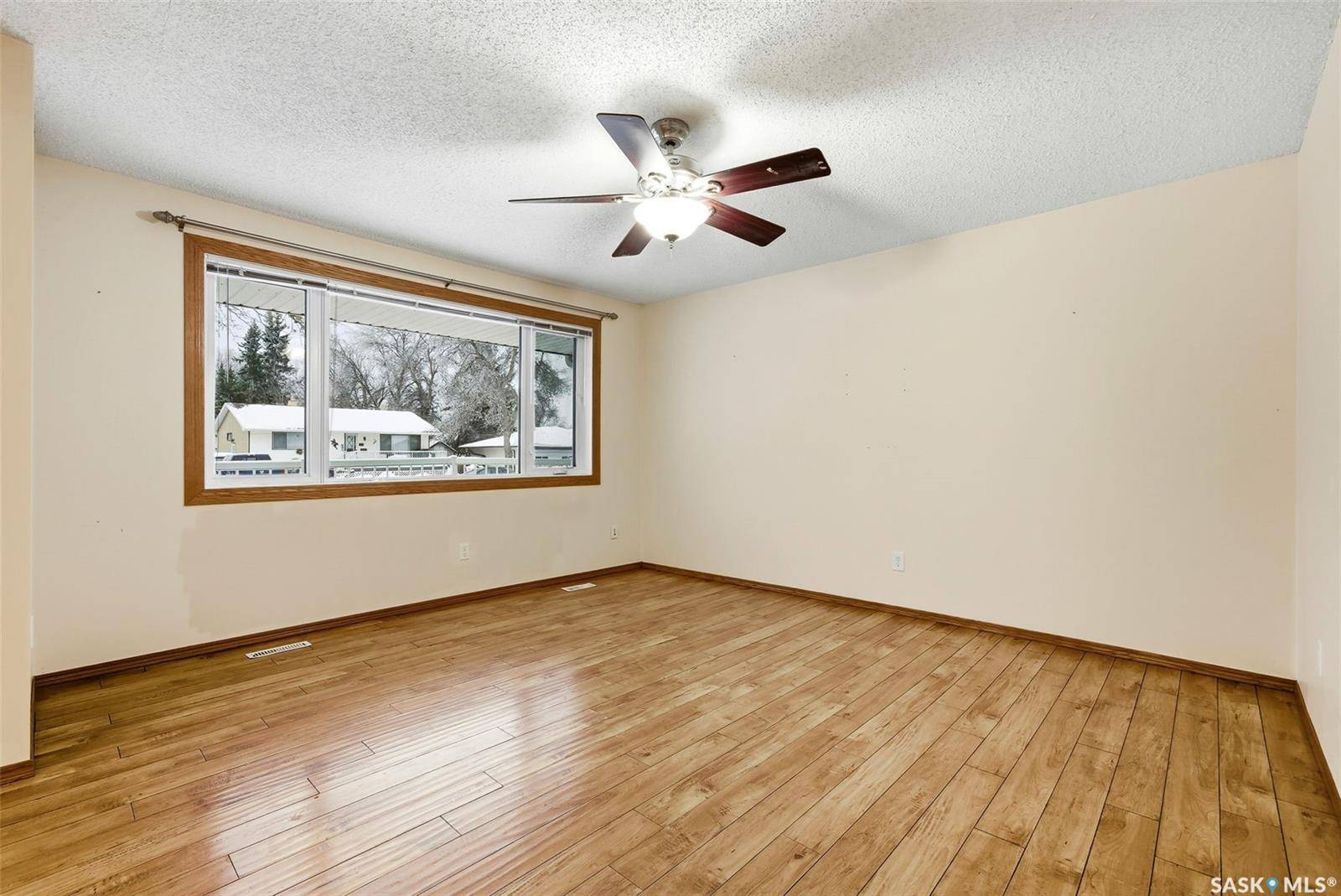 Regina, SK S4N 1K7,14 Milford CRESCENT