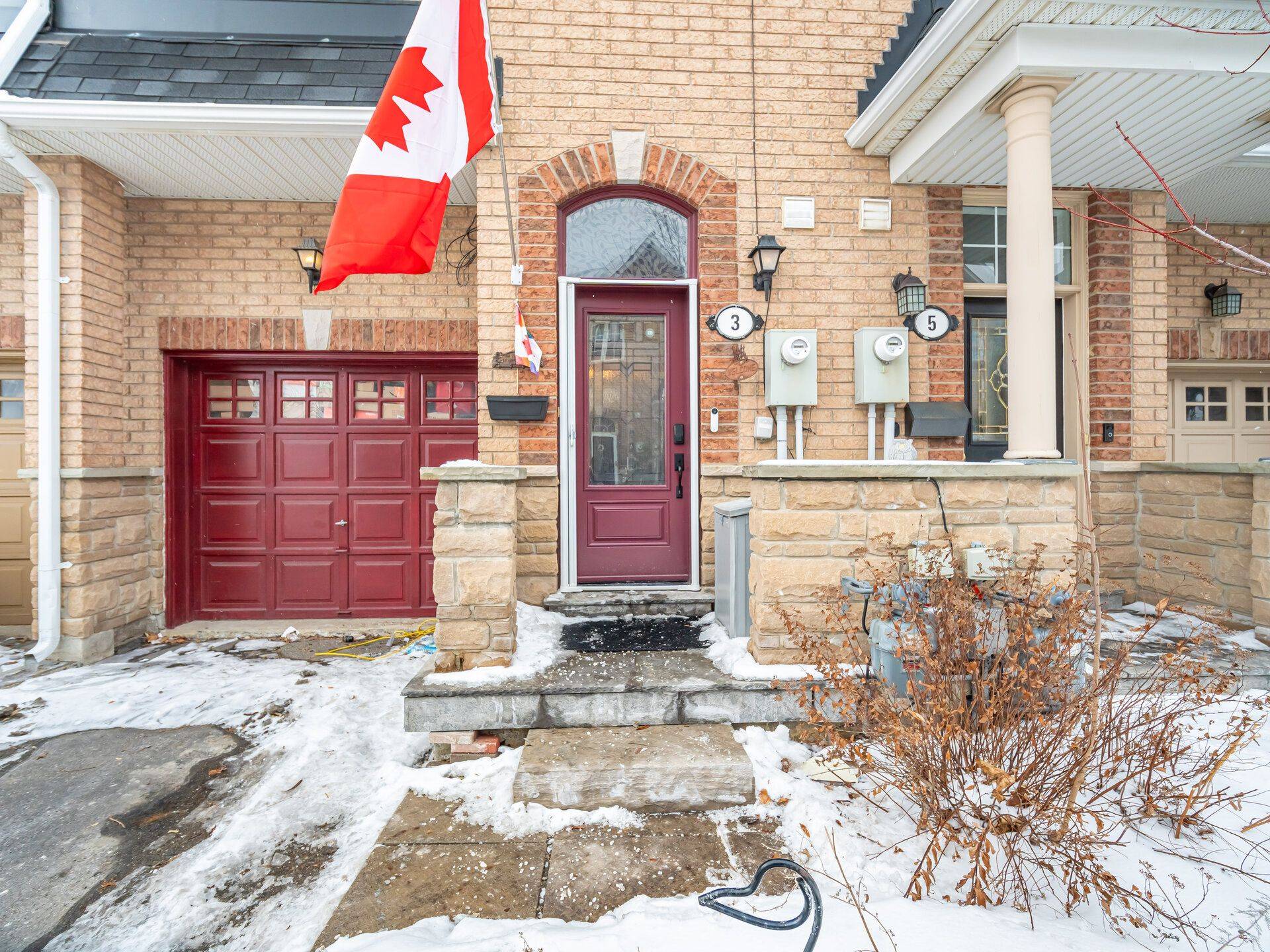 Brampton, ON L6X 5A3,3 Purple Finch CT