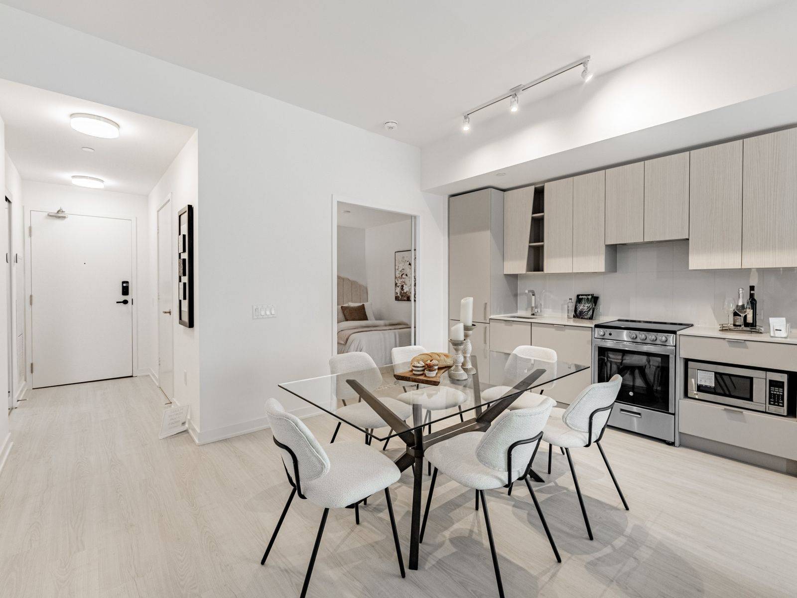 Mississauga, ON L5B 0M4,407 Webb DR #TH 12