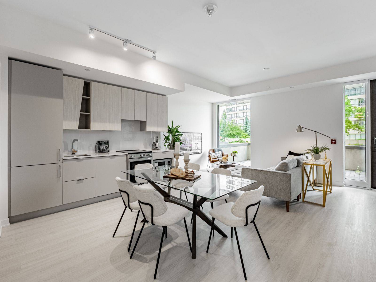 Mississauga, ON L5B 0M4,407 Webb DR #TH 12