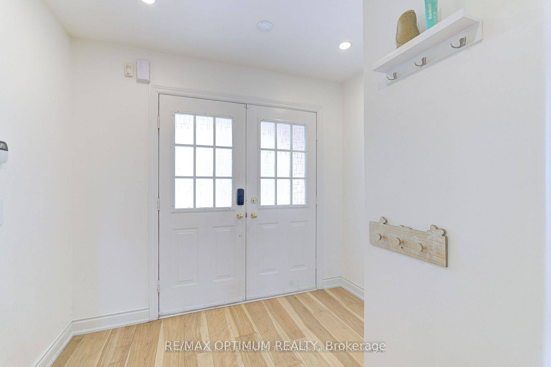 Brampton, ON L6R 2T2,3 Checkerberry CRES