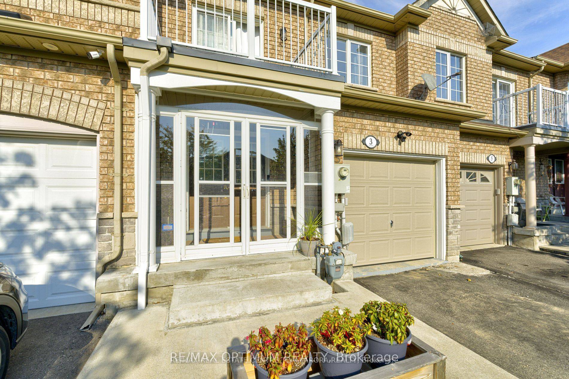 Brampton, ON L6R 2T2,3 Checkerberry CRES