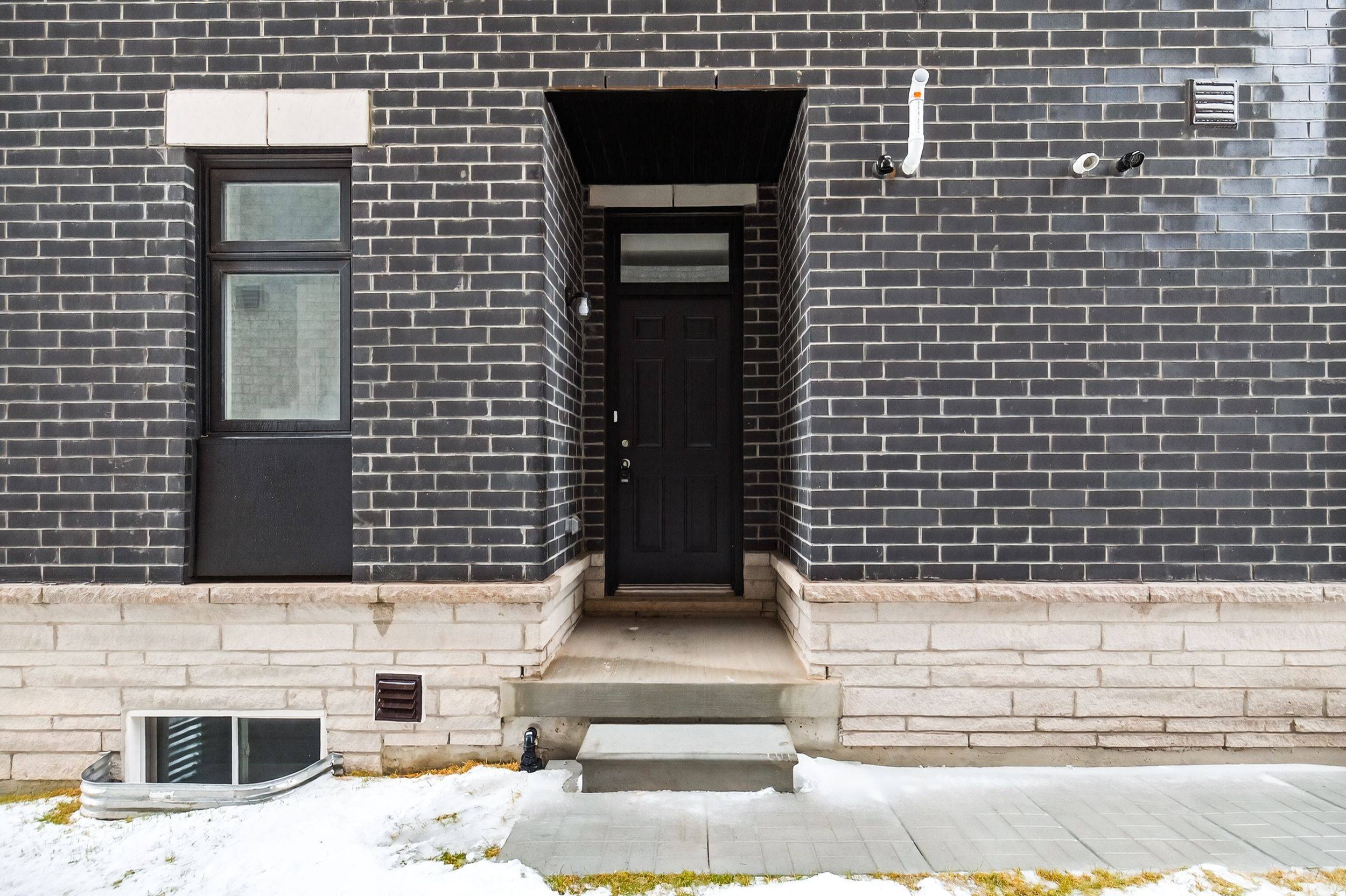 Oakville, ON L6H 0V8,3211 Sixth Line #Unit B