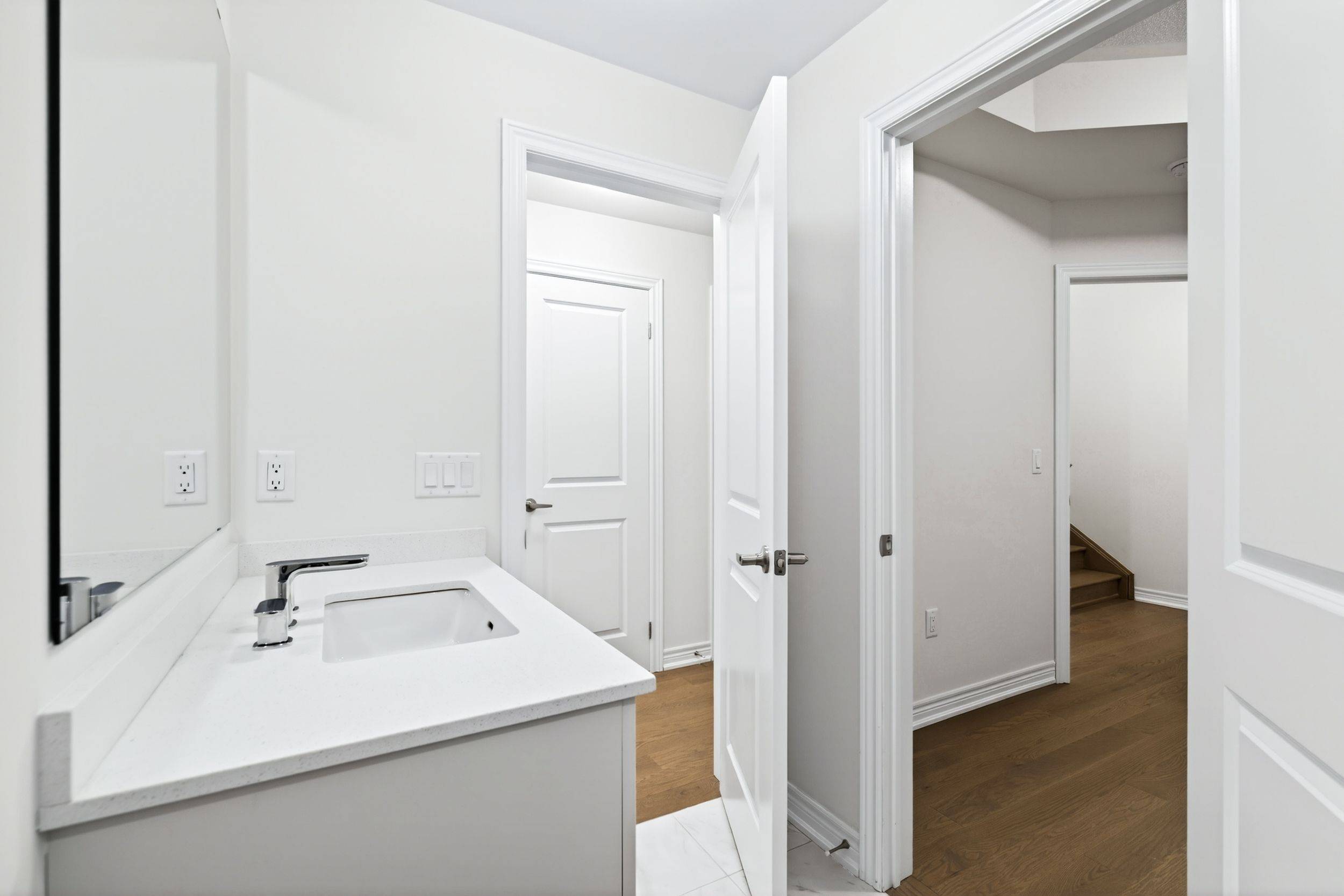 Oakville, ON L6H 0V8,3211 Sixth Line #Unit B