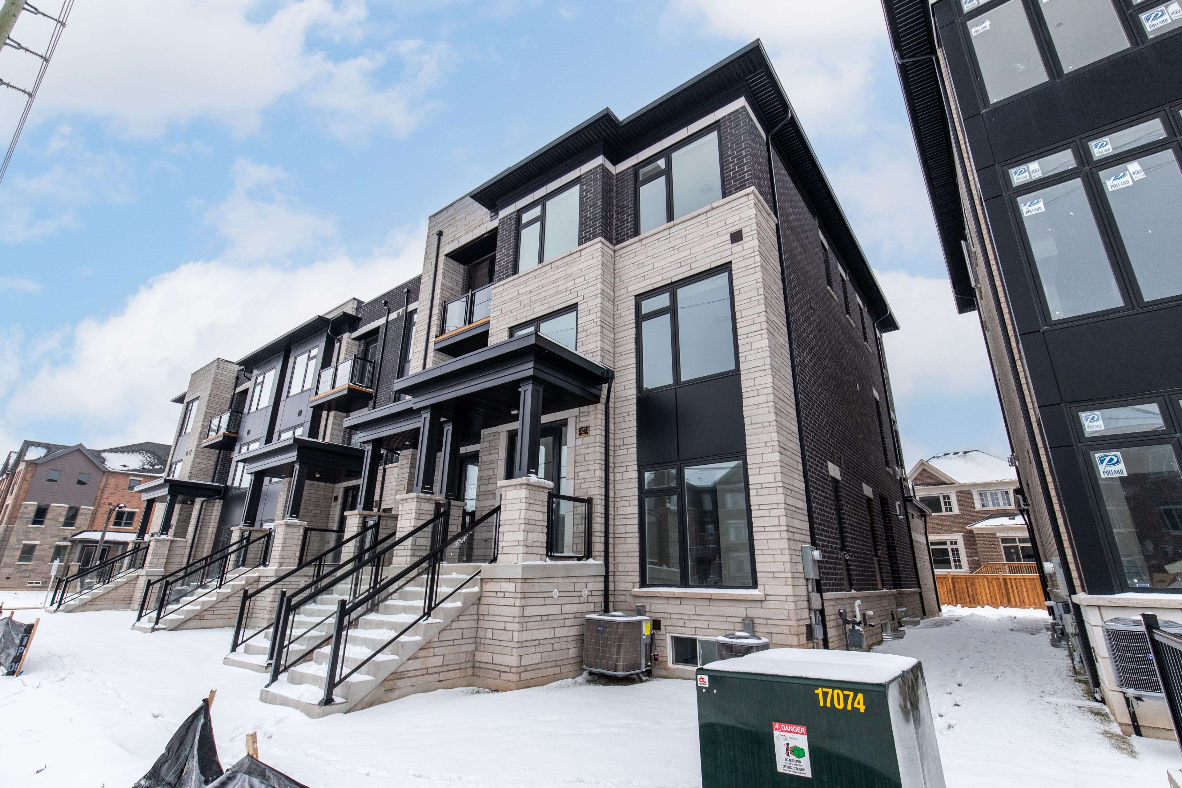 Oakville, ON L6H 0V8,3211 Sixth Line #Unit A