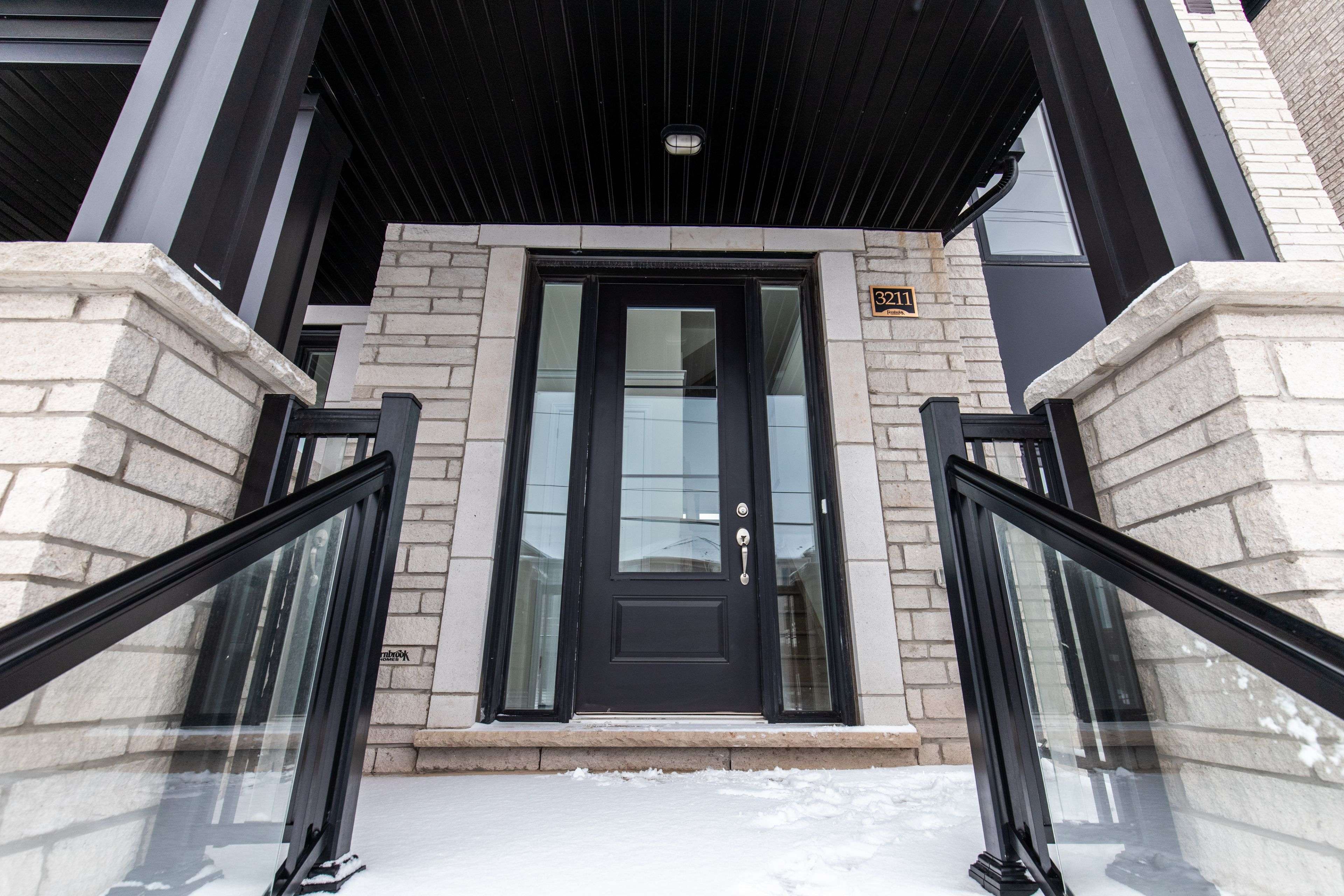 Oakville, ON L6H 0V8,3211 Sixth Line #Unit A