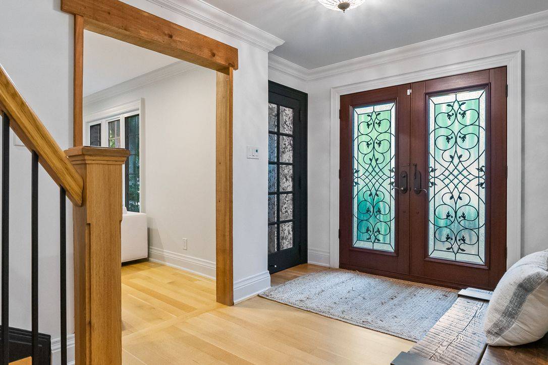 Oakville, ON L6J 5S2,138 Cavendish CT