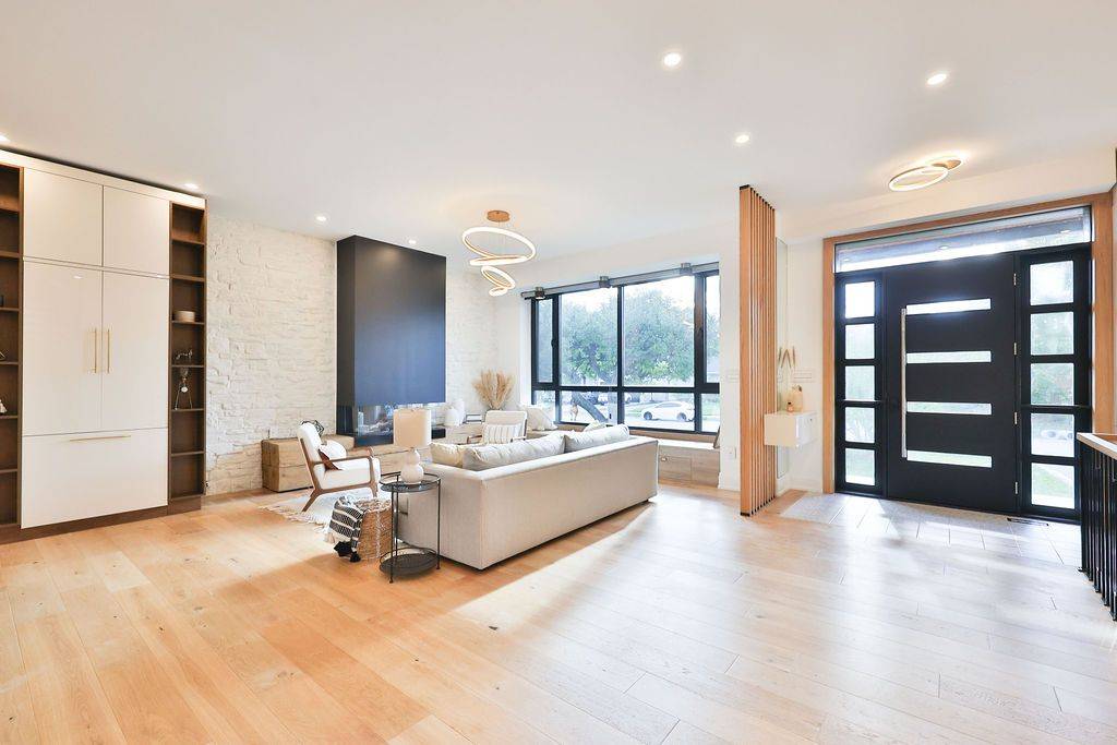 Oakville, ON L6L 3S3,431 Sandlewood RD