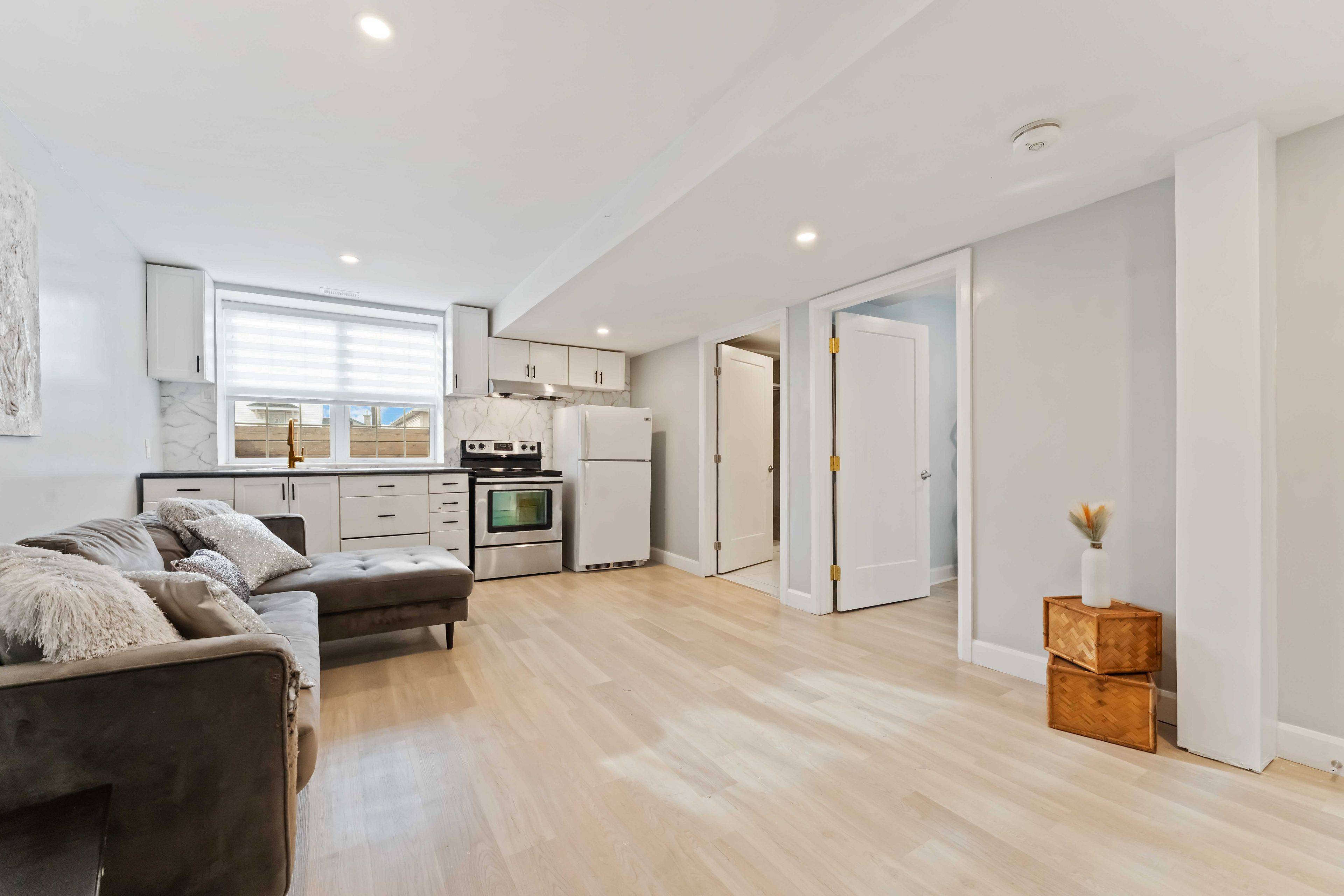 Hunt Club - South Keys And Area, ON K1V 6W4,1223 Kitchener AVE #B