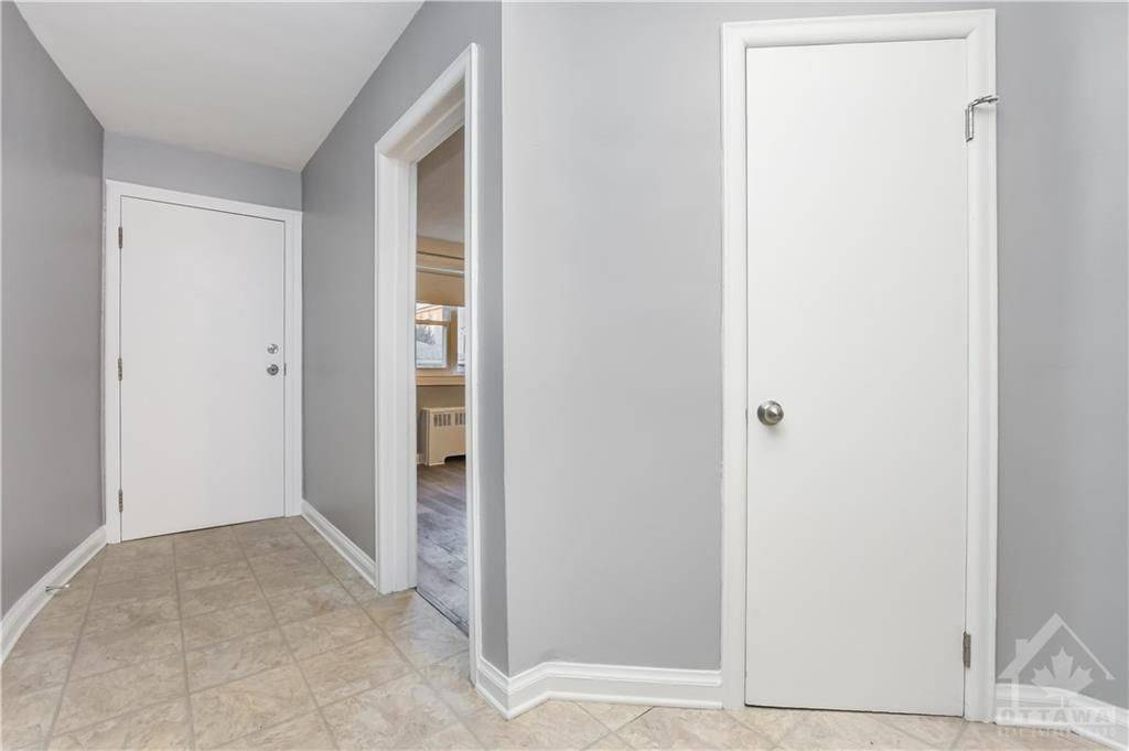 Vanier And Kingsview Park, ON K1L 5X8,214 CARILLON ST