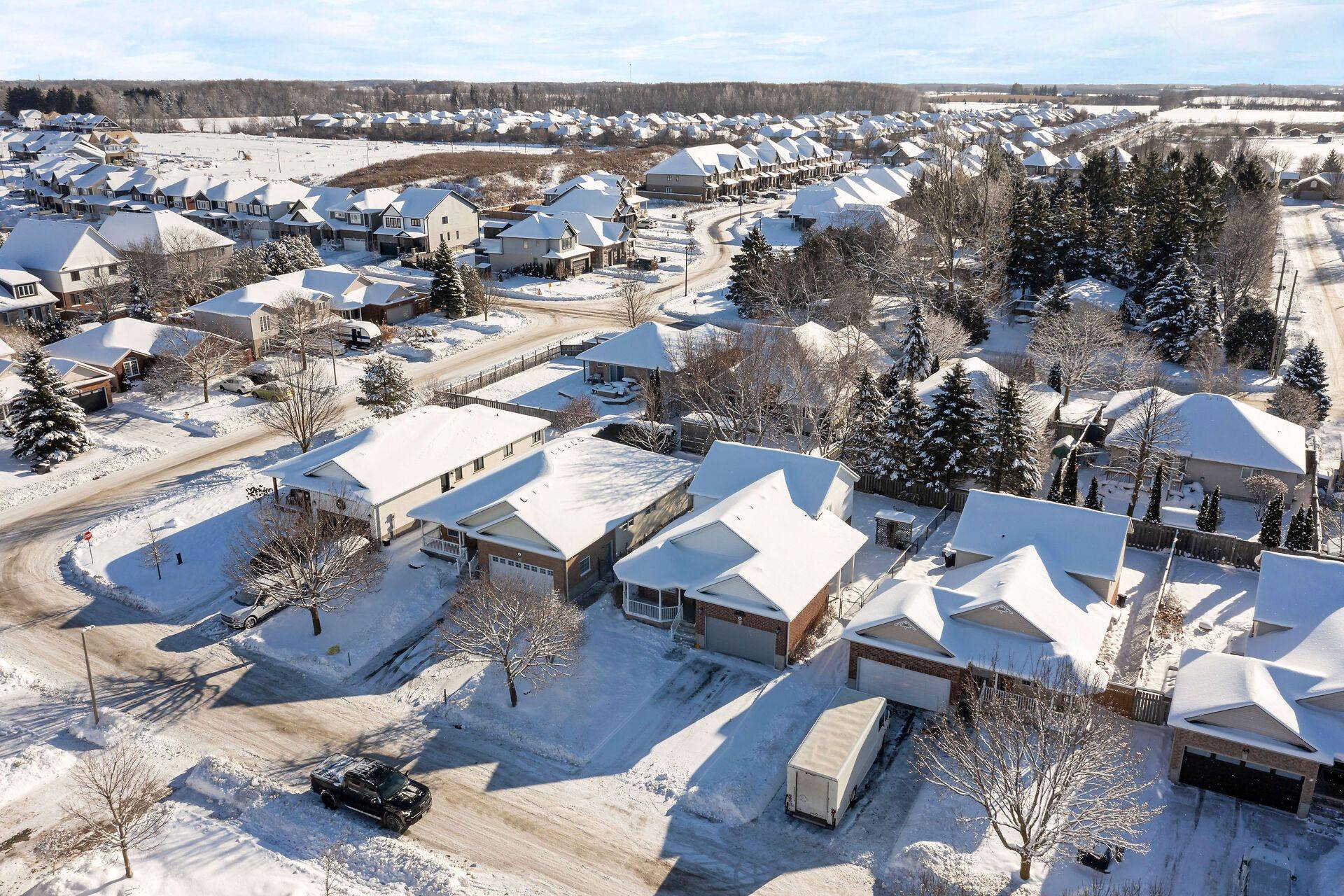 Centre Wellington, ON N0B 1S0,48 Dickinson CT