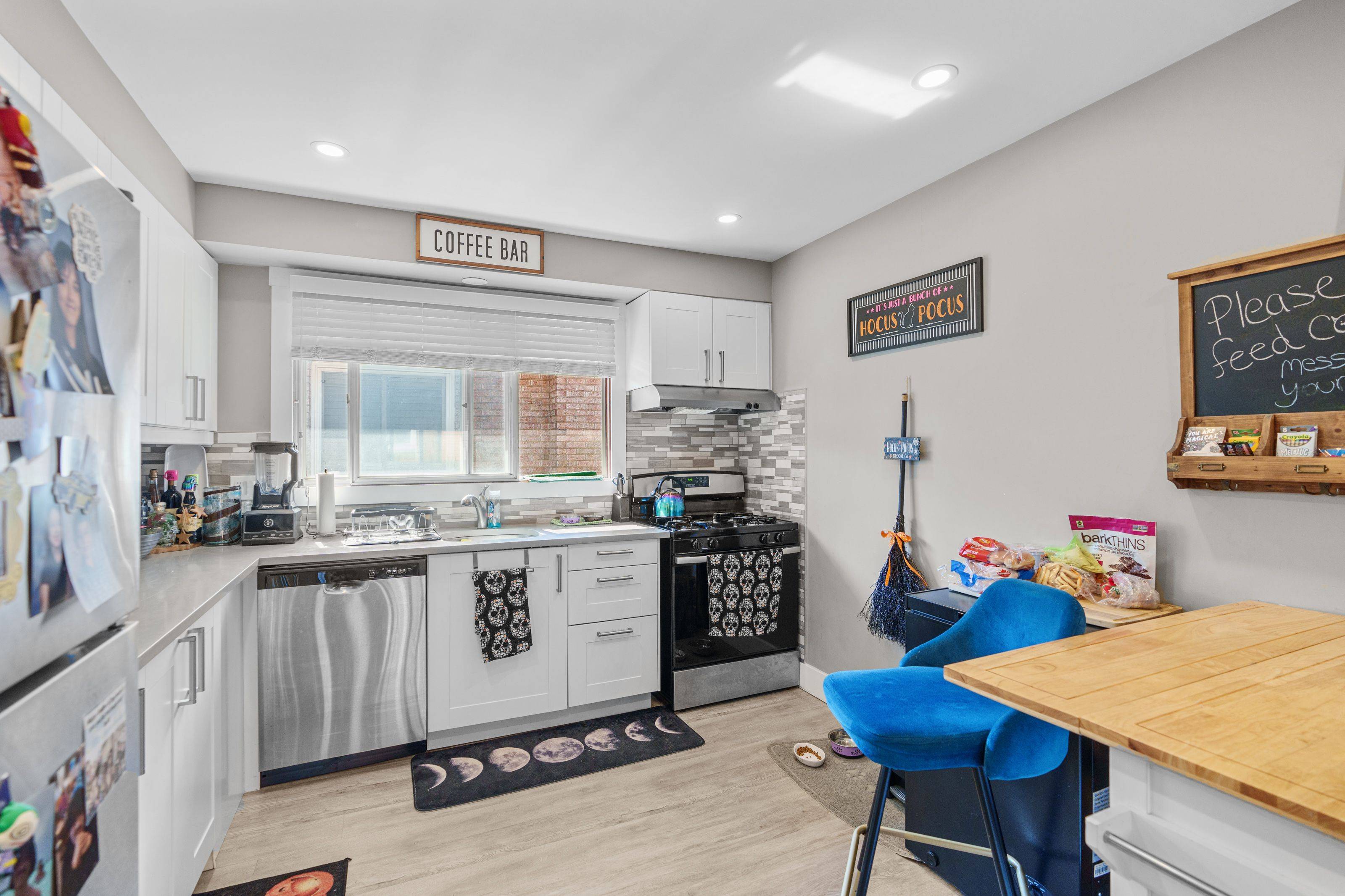 Hamilton, ON L8T 4Y1,96 Summerlea DR #1