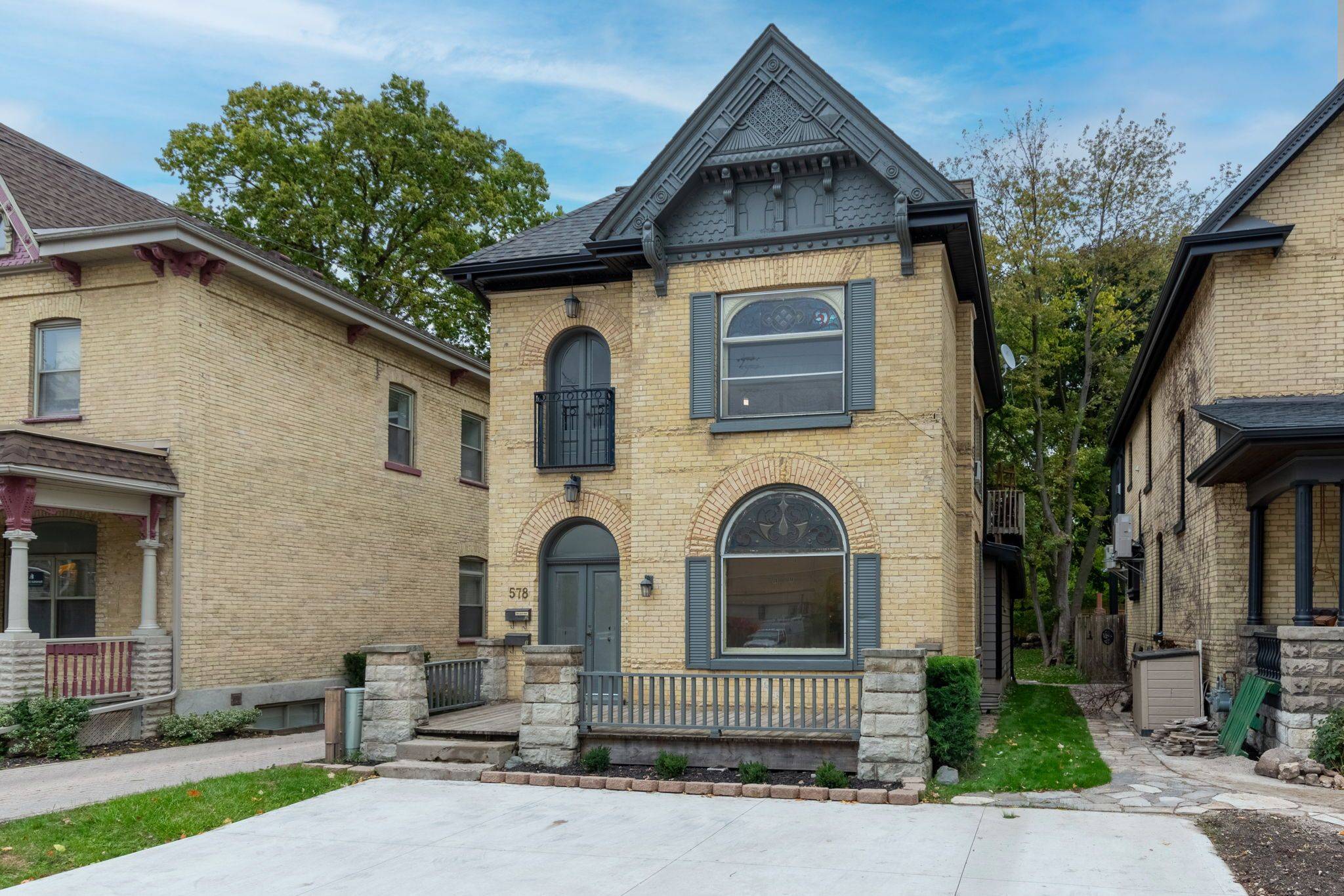 London East, ON N6B 2P9,578 WATERLOO ST