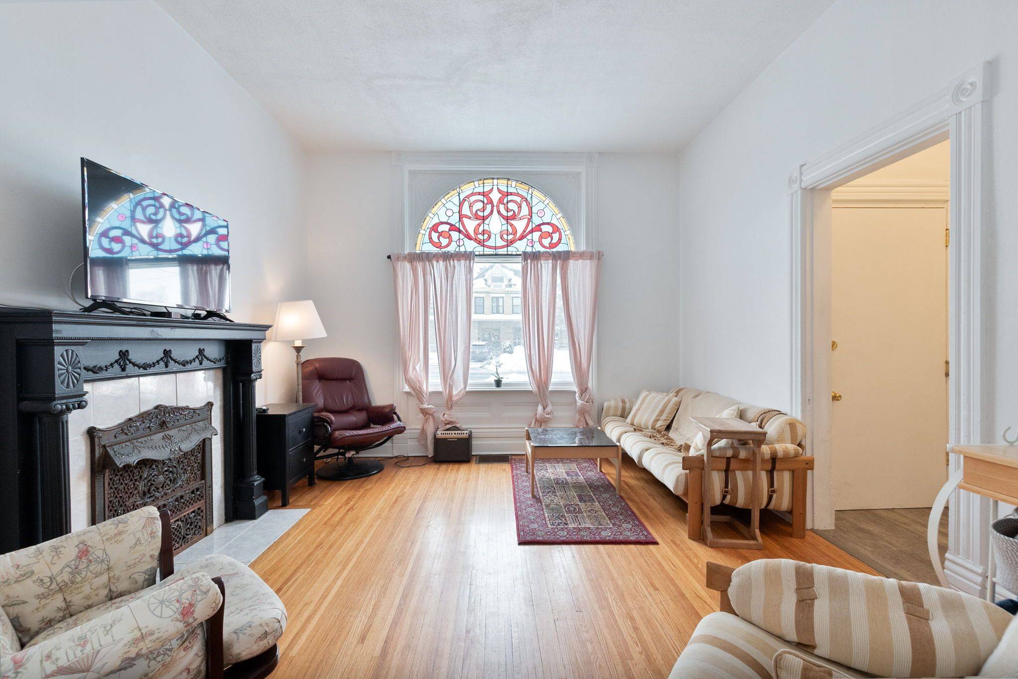 London East, ON N6B 2P9,578 WATERLOO ST