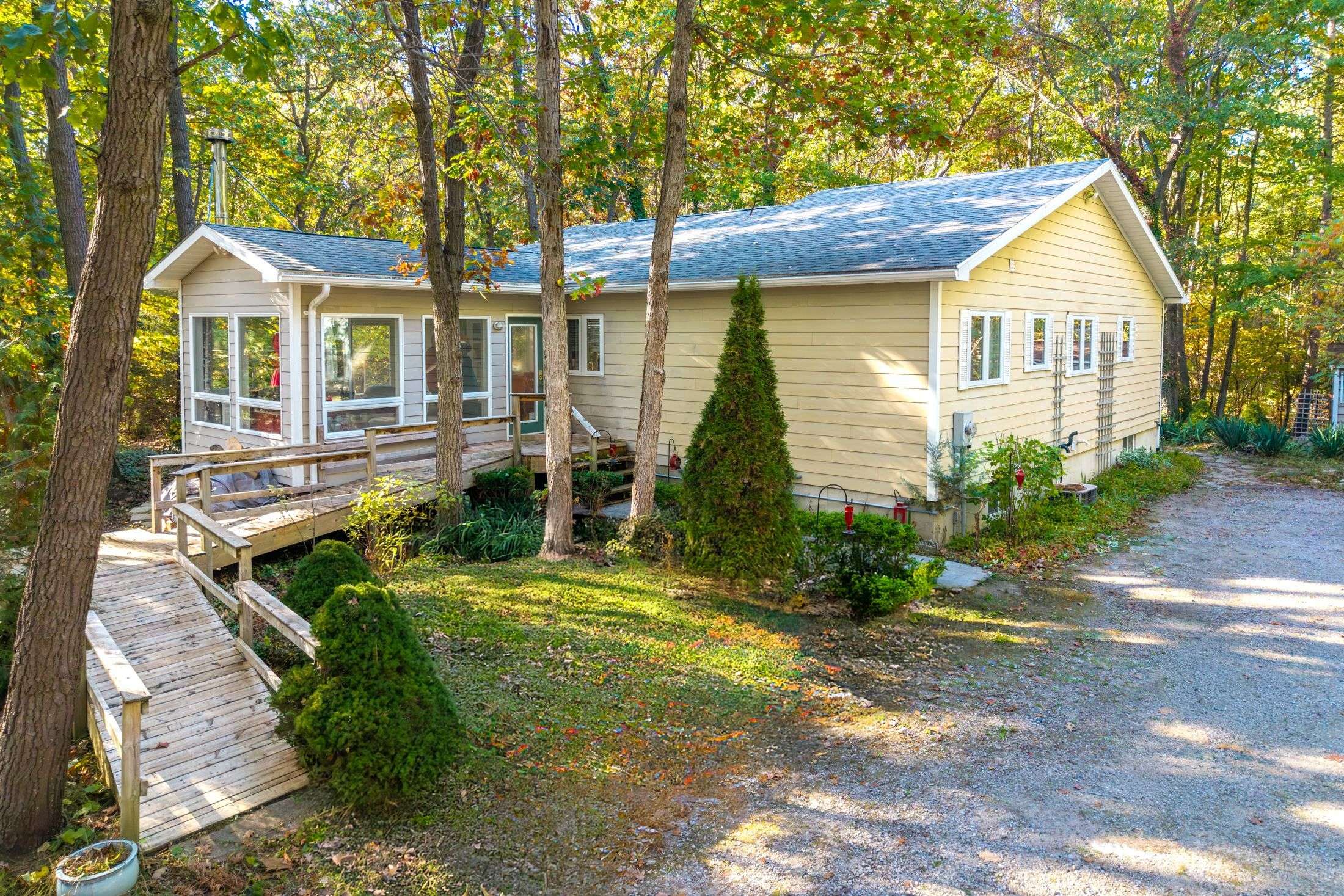 Lambton Shores, ON N0M 1T0,10092 Lakeshore RD