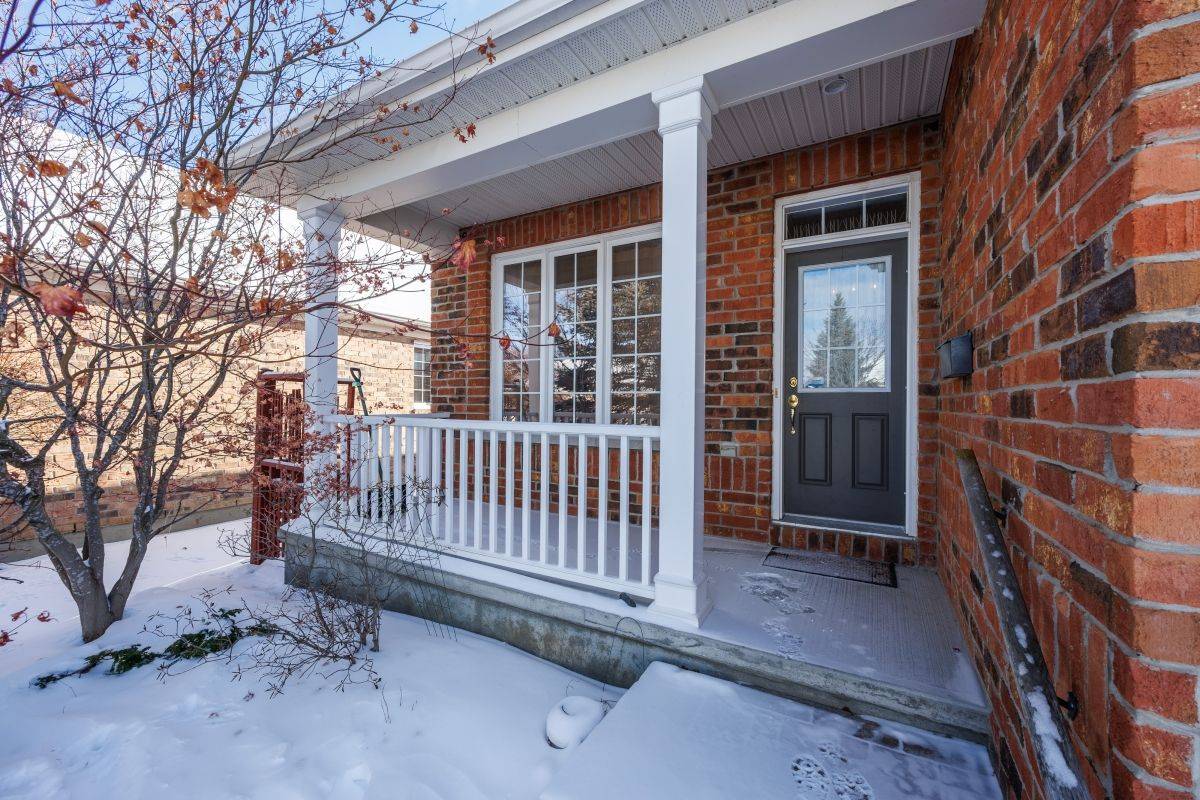 Barrhaven, ON K2J 0G5,215 Cairnsmore CIR