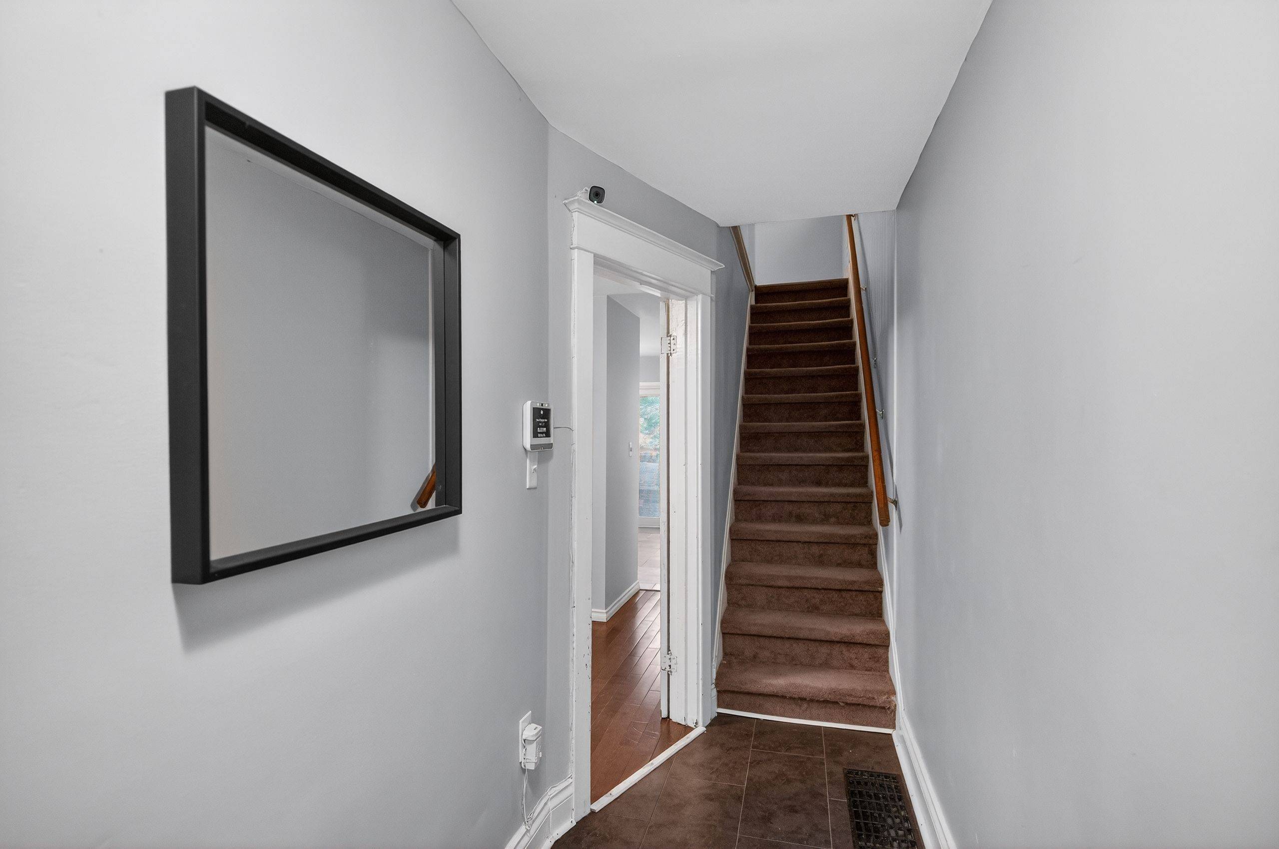 Hamilton, ON L8L 2K5,27 Mayflower AVE