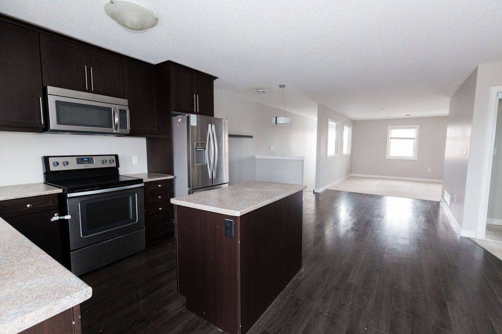 London South, ON N6M 0A7,3320 Meadowgate BLVD #72