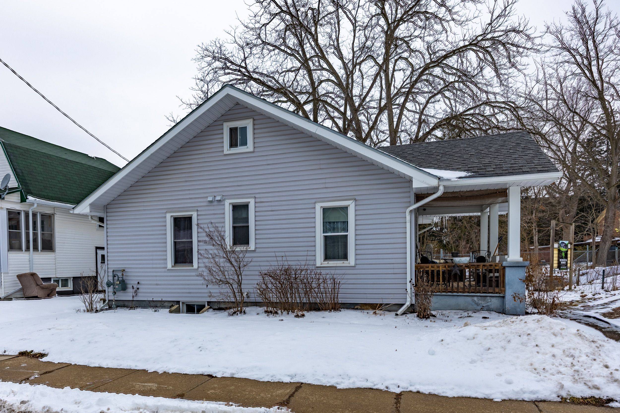 Norfolk, ON N3Y 1E1,17 James ST