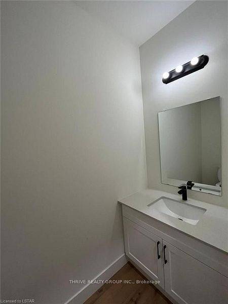 London North, ON N6G 3P2,1595 Capri CRES #26