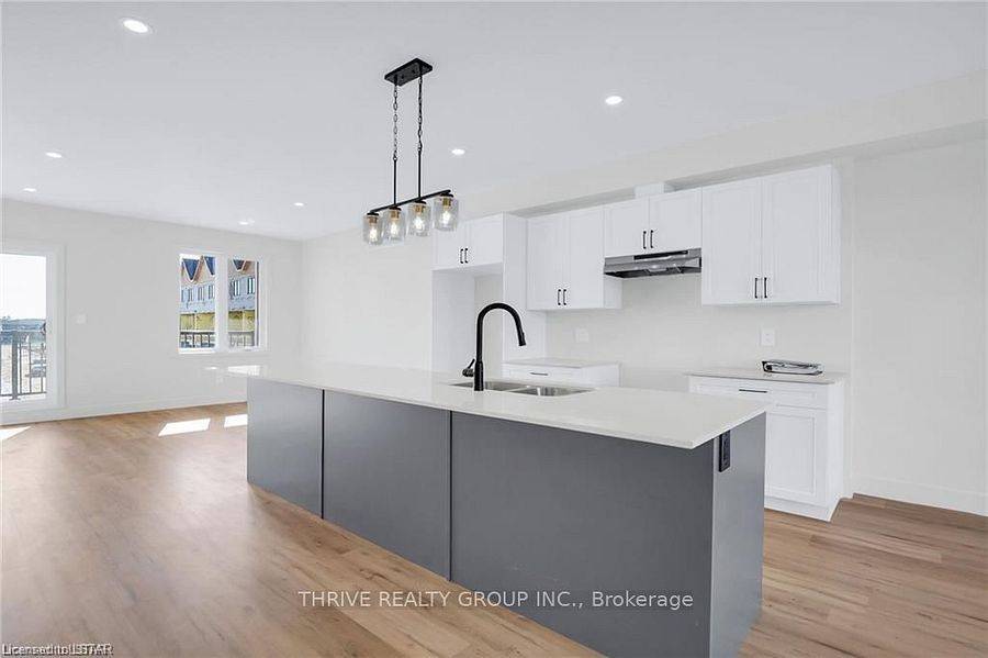 London North, ON N6G 3P2,1595 Capri CRES #26