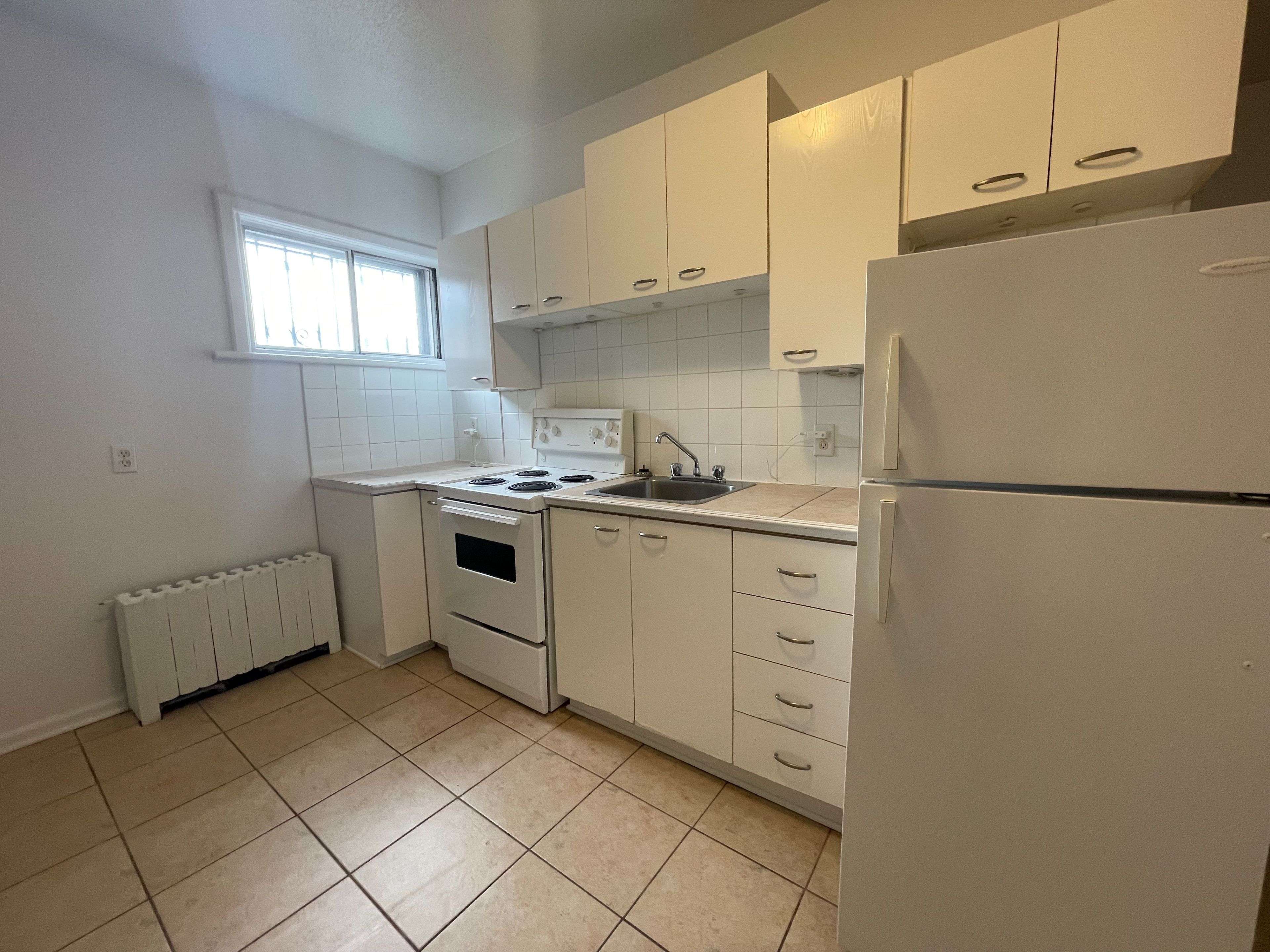 Lower Town - Sandy Hill, ON K1N 7E6,120 Murray ST #5