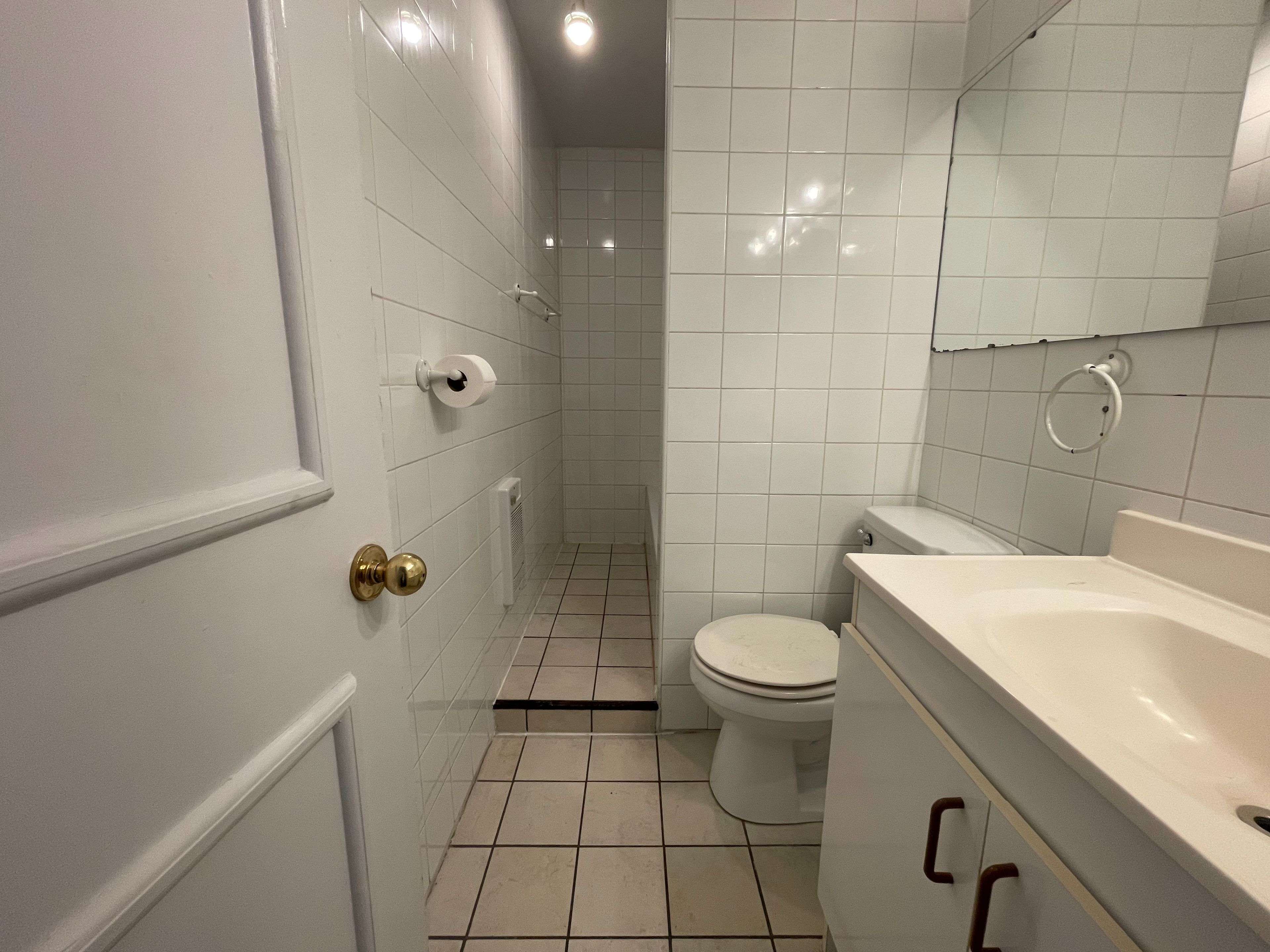 Lower Town - Sandy Hill, ON K1N 7E6,120 Murray ST #5