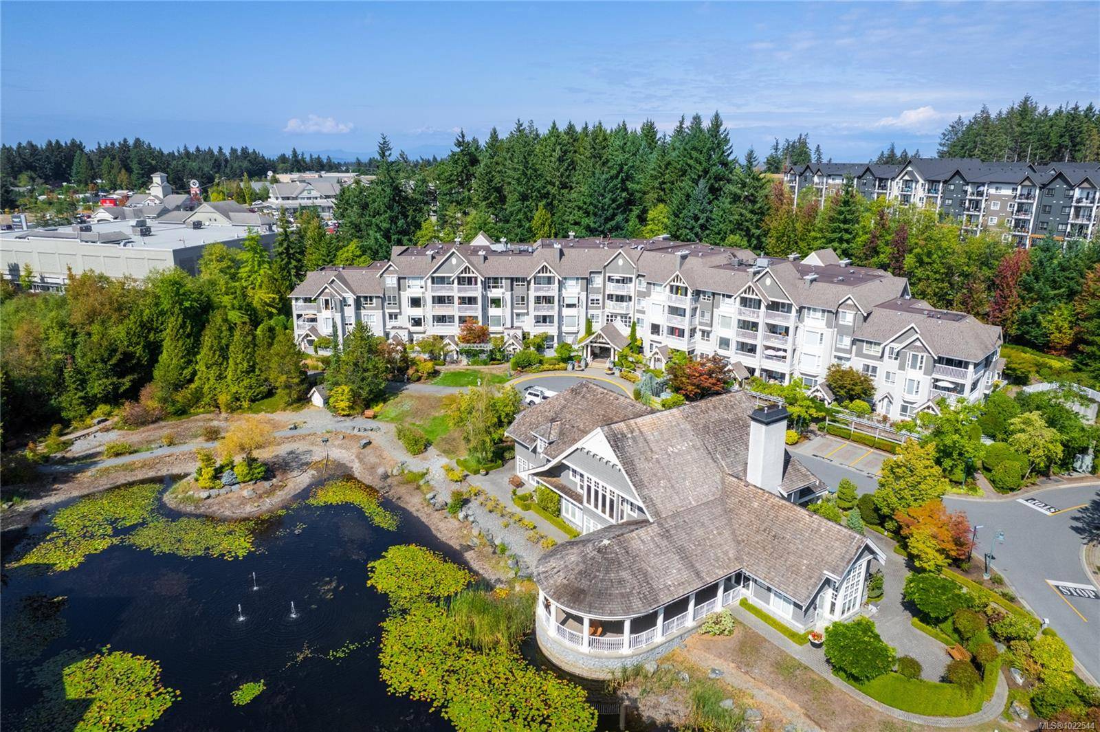 Nanaimo, BC V9T 6K1,5620 Edgewater Lane #307