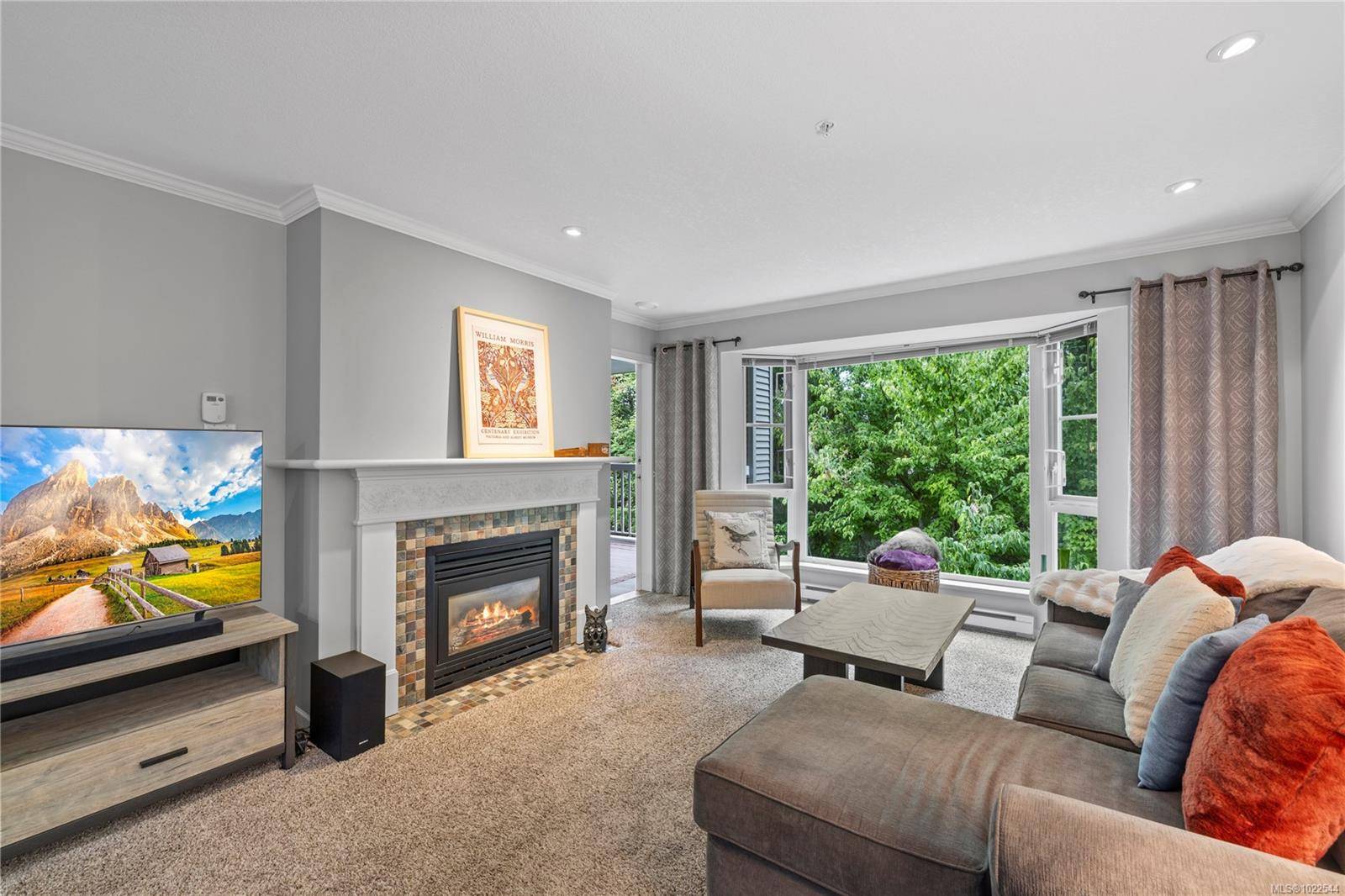 Nanaimo, BC V9T 6K1,5620 Edgewater Lane #307