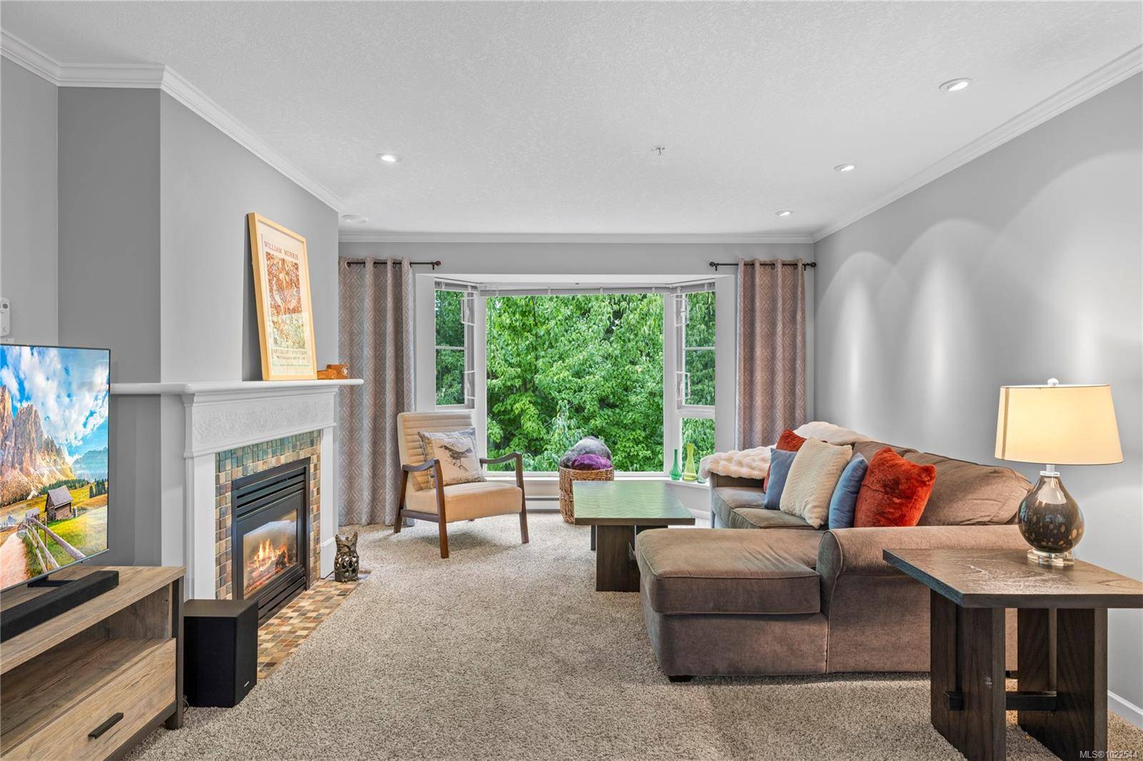 Nanaimo, BC V9T 6K1,5620 Edgewater Lane #307