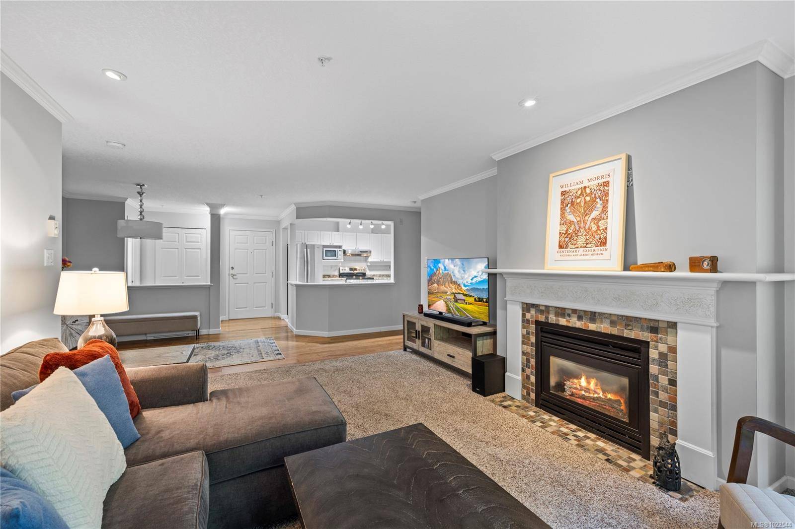 Nanaimo, BC V9T 6K1,5620 Edgewater Lane #307