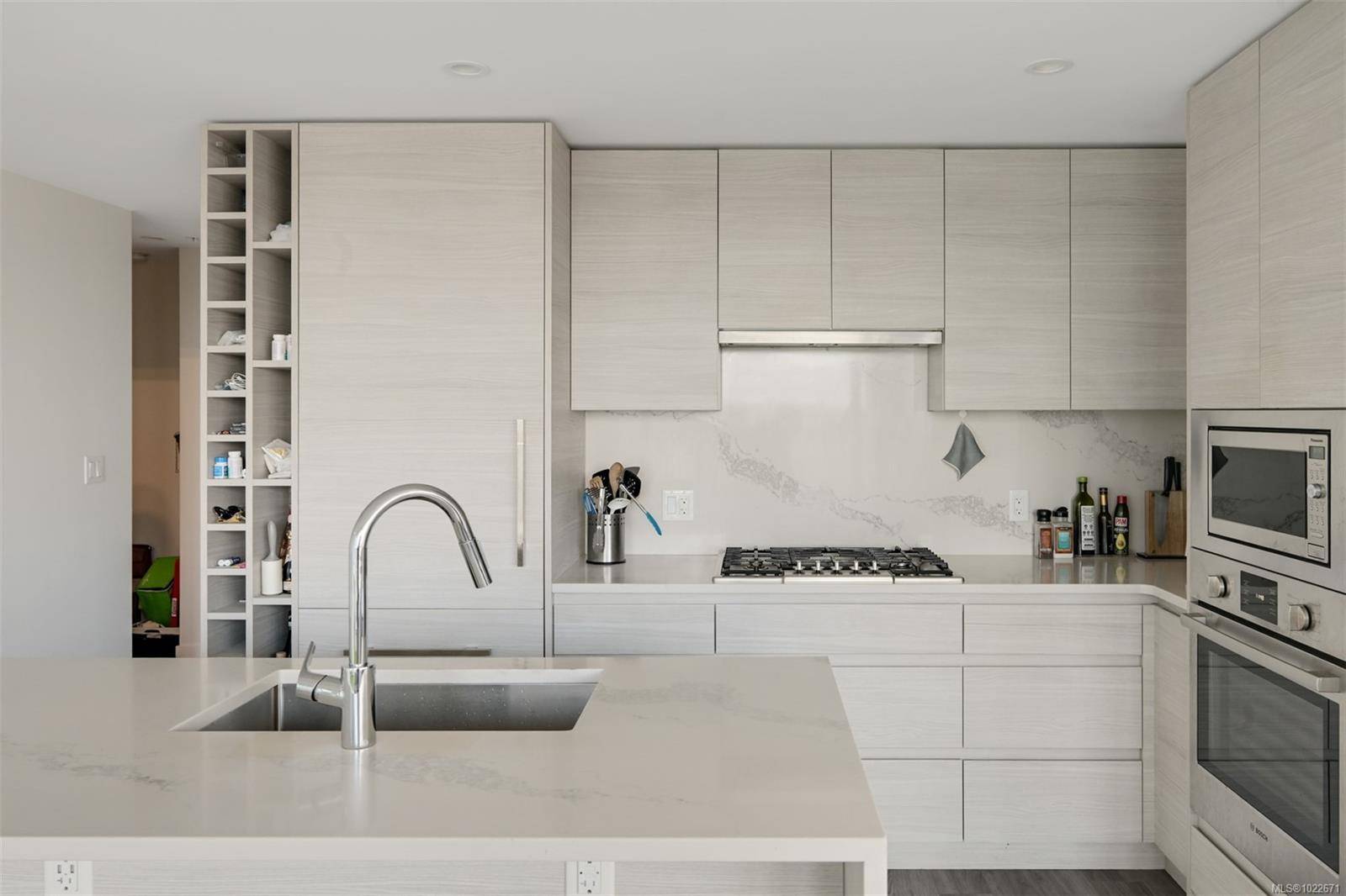 Victoria, BC V8T 0C7,777 Herald St #1006