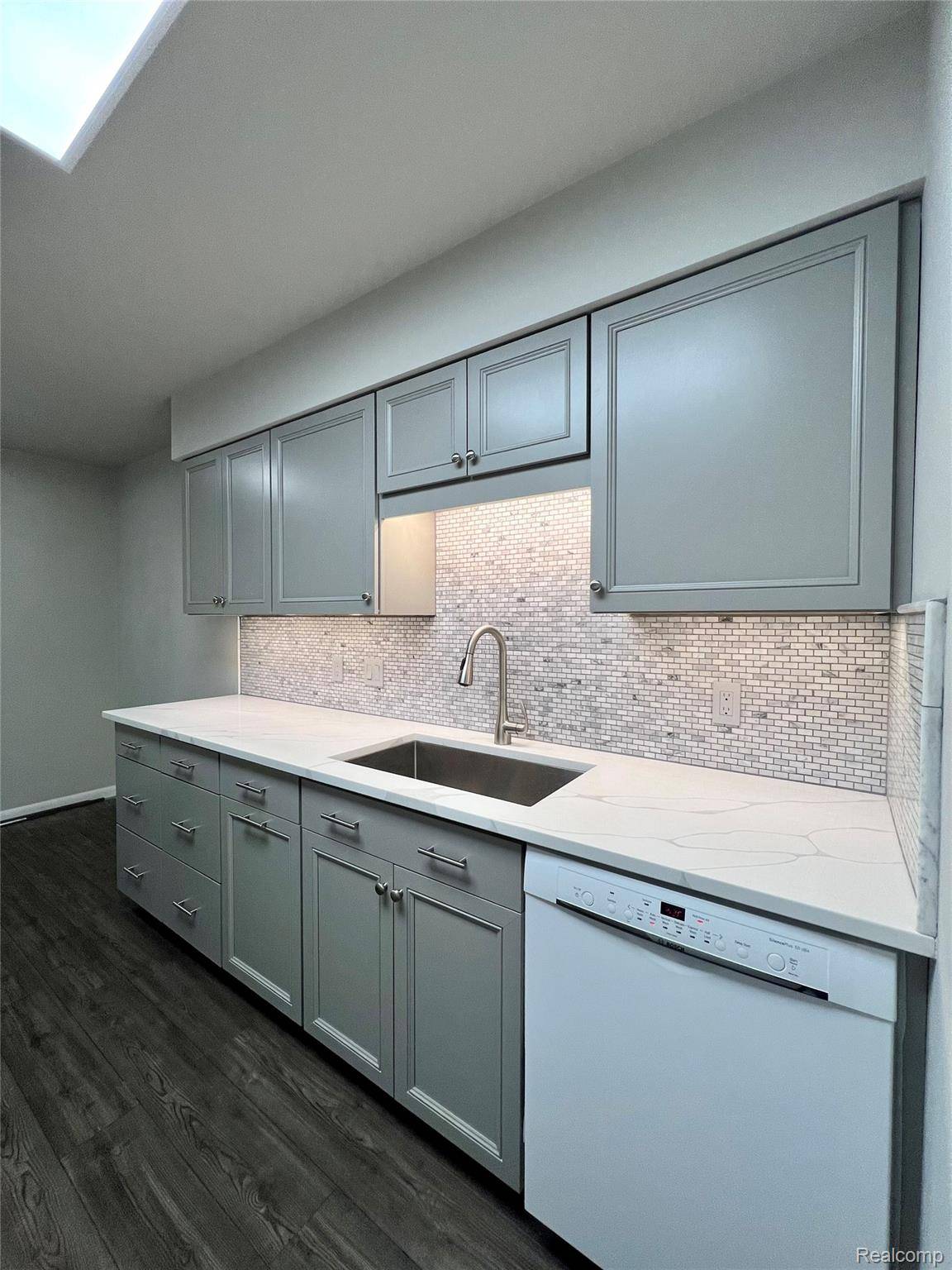 Rochester, MI 48307,521 E UNIVERSITY DR #807