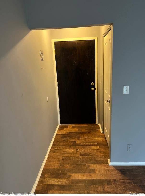 Westland, MI 48185,7610 Woodview DR