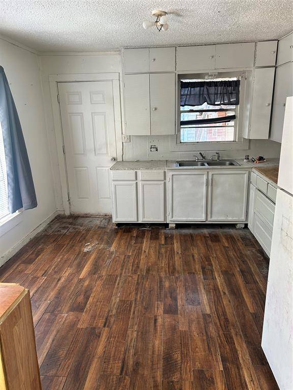 Bowie, TX 76230,412/410 Small Street