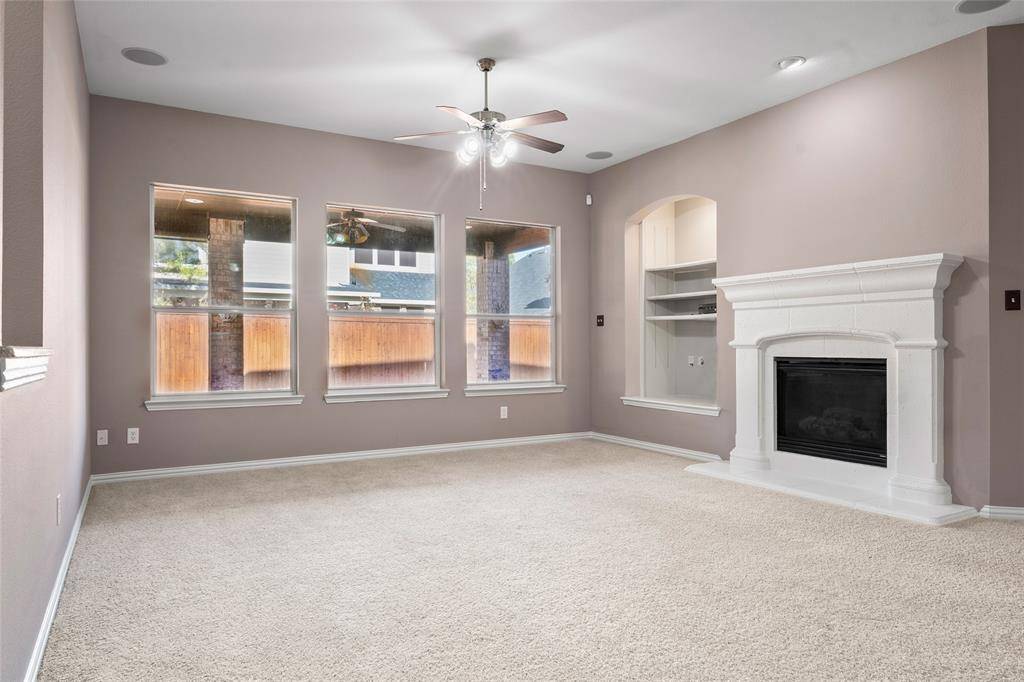 Lantana, TX 76226,1171 Bonham Parkway