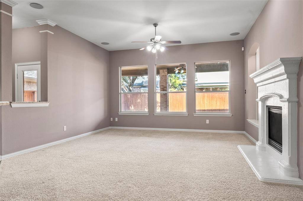 Lantana, TX 76226,1171 Bonham Parkway