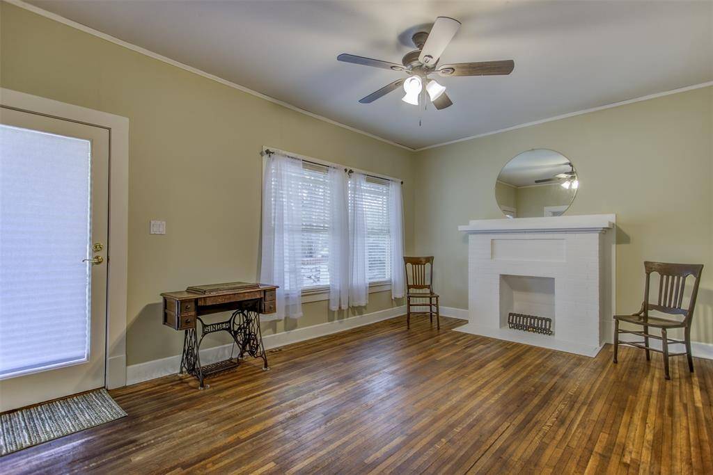 Fort Worth, TX 76110,2220 W Rosedale Street S