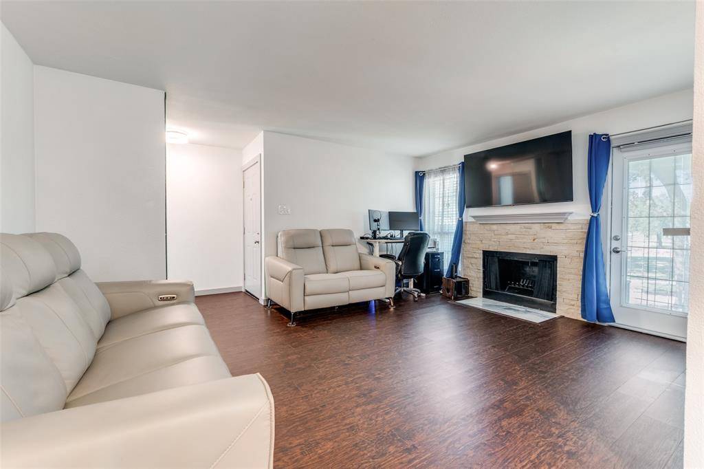 Dallas, TX 75248,5981 Arapaho Road #1603