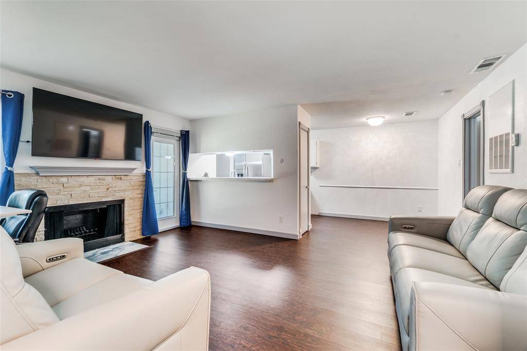 Dallas, TX 75248,5981 Arapaho Road #1603