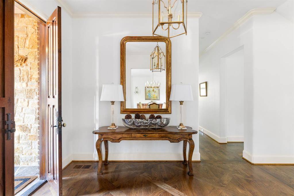 Dallas, TX 75214,7130 Brookcove Lane