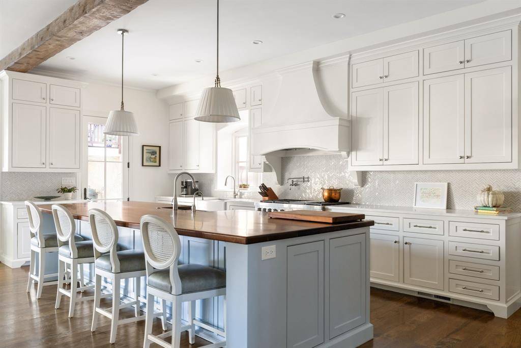 Dallas, TX 75214,7130 Brookcove Lane