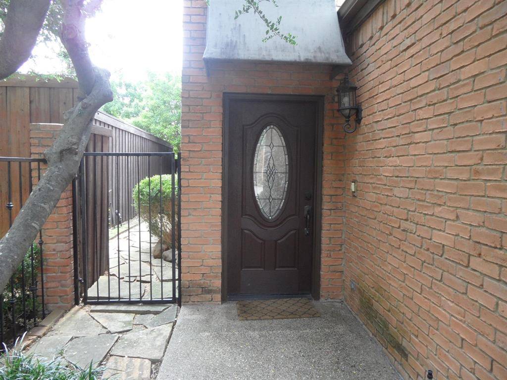 Dallas, TX 75252,5747 Remington Park Square